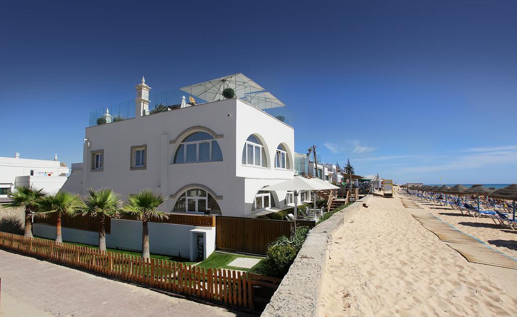 Golden Beach Guest House & Rooftop Bar Faro Exterior photo