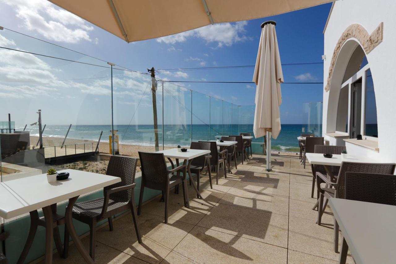 Golden Beach Guest House & Rooftop Bar Faro Exterior photo